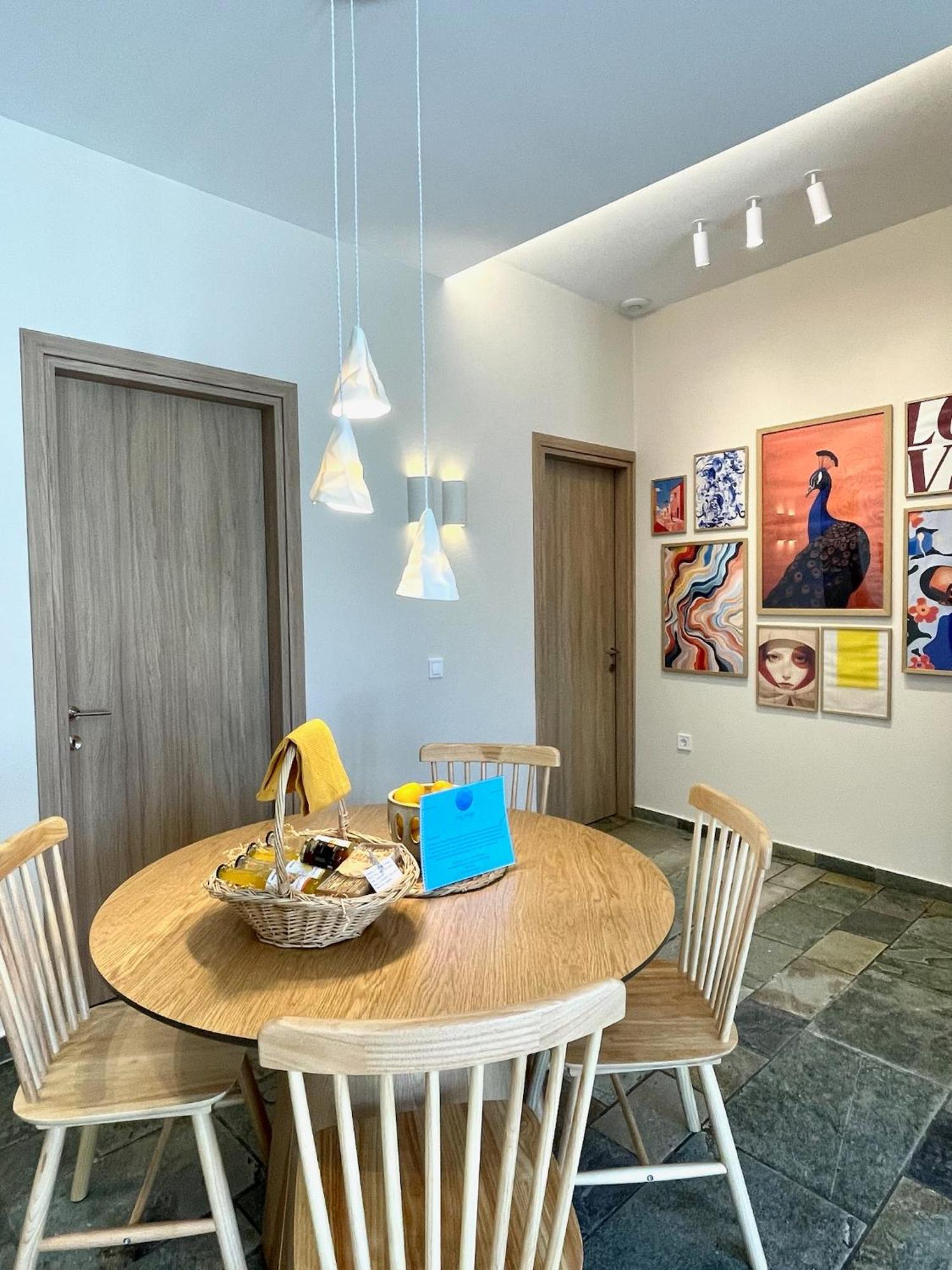 Staybridge Apartments, Mesongi Bagian luar foto
